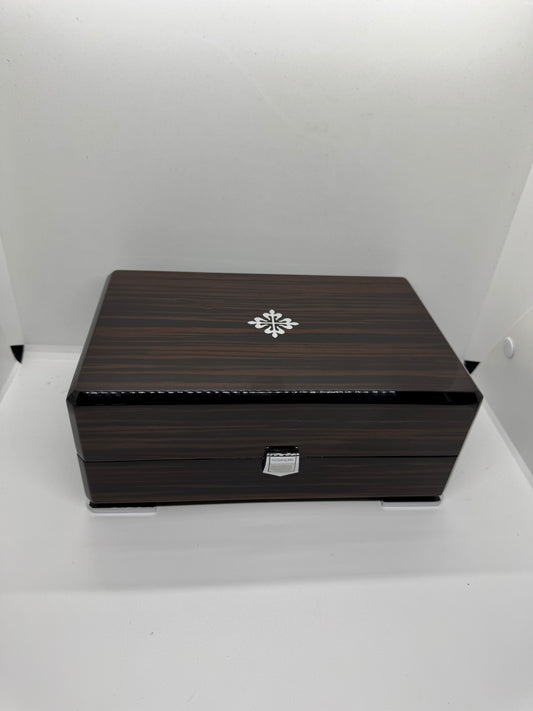 Patek Phillippe case